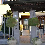 Mimosa Bed & Breakfast *